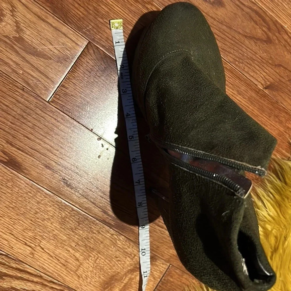 Vintage Faux Suede fashion olive  green chunky heels boots Sz 9 - Picture 10 of 14